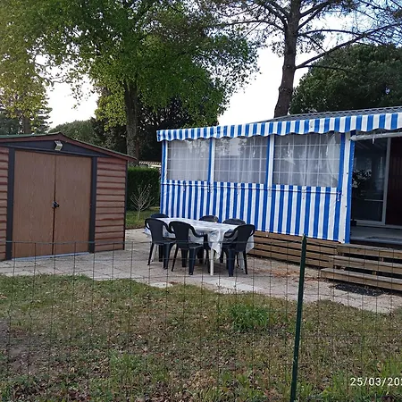 Mobil Home, 4 Personnes, 3 Etoiles A * La Tremblade