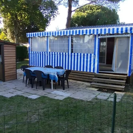 Mobil Home, 4 Personnes, 3 Etoiles A * La Tremblade